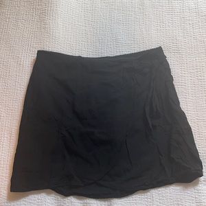 Black skirt with tie